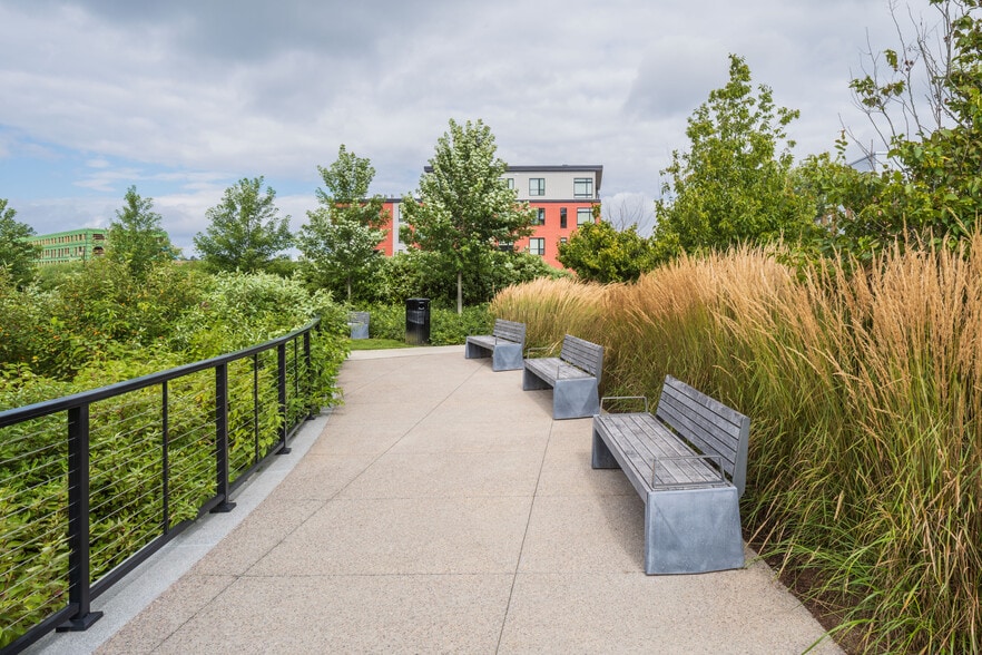Building Photo - 303 Market Street Apartments