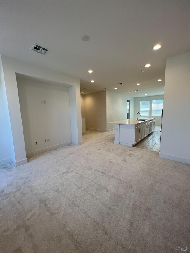 Building Photo - 426 Semillon Ln