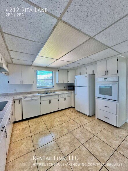 Building Photo - 4212 Rita Ln