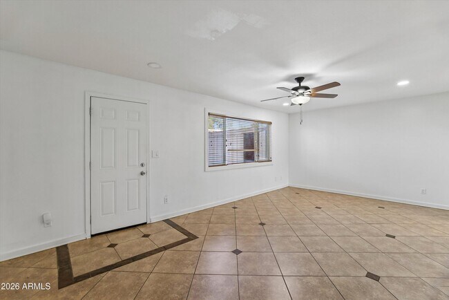 Building Photo - 7126 N 19th Ave