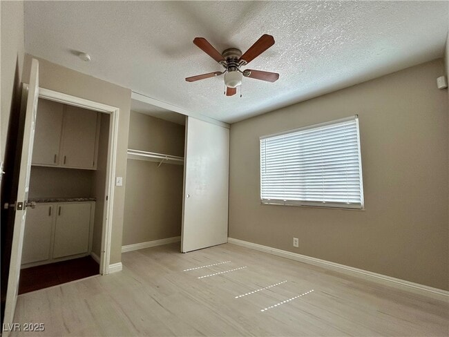 Building Photo - 7319 Clearwater Cir
