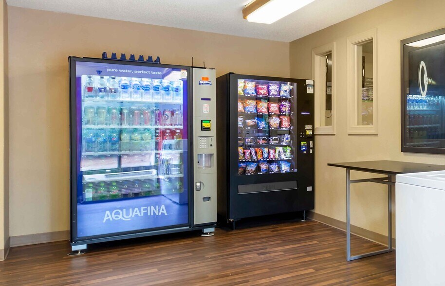 Building Photo - Furnished Studio-Raleigh - Cary - Regency Parkway South