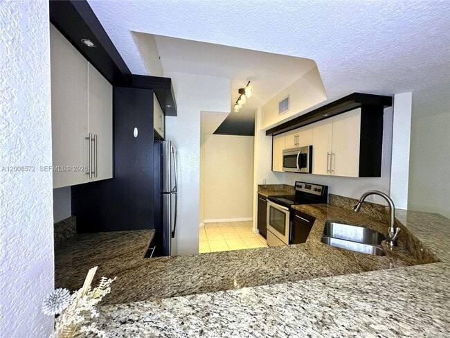 Building Photo - 741 SW 148th Ave