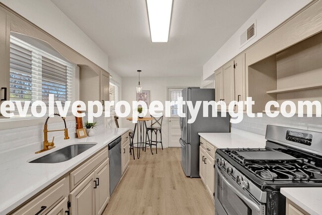 Building Photo - 1260 Cherrydale Cove