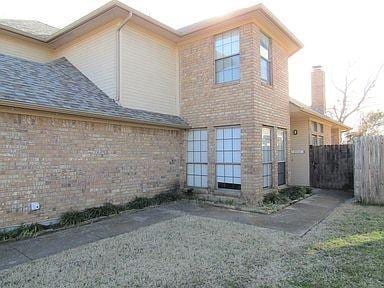 Building Photo - 1500 N Grant Dr