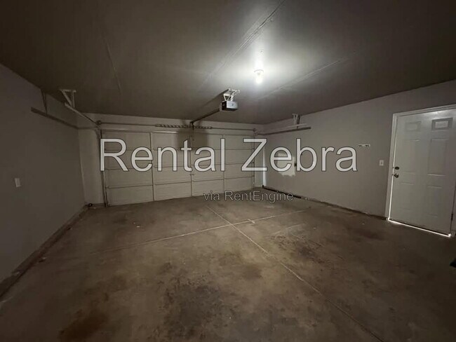 Building Photo - 786 Kinglet Ct