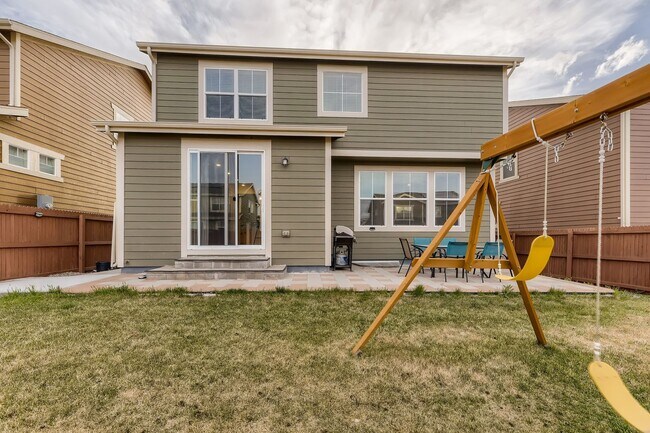Building Photo - **** SPECIAL OFFER: 1 Month Rent FREE, if lease by July 1st week ****** Beautiful 4 bed, 4 bath h...