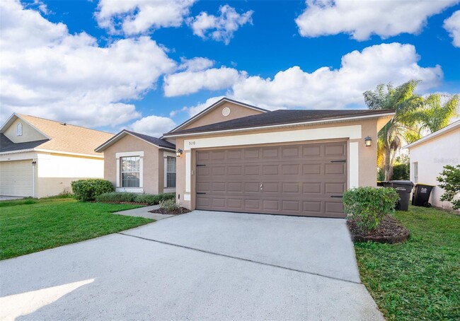 Primary Photo - 510 Canary Island Cir