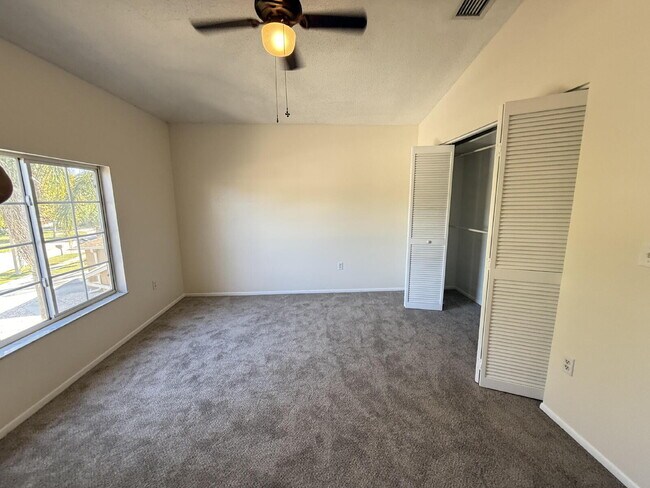 Building Photo - Beautifully remodeled 6 bedroom - 3 bath home in Summerfield Village