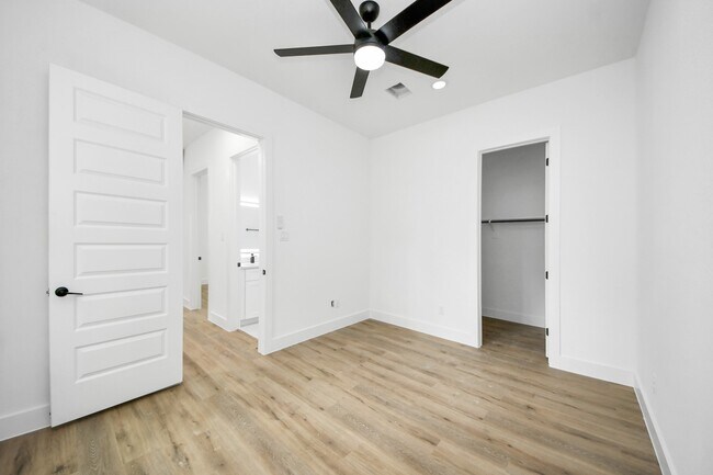 Building Photo - 8313 Venus St