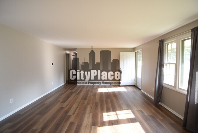 Building Photo - 1712 Arley Dr