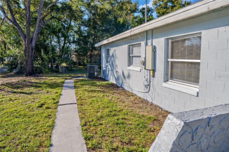 Building Photo - 2500 Carver Ave