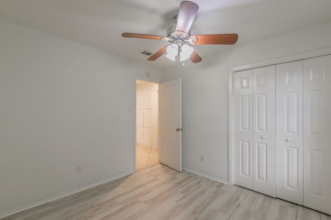 Building Photo - Charming and Updated Home