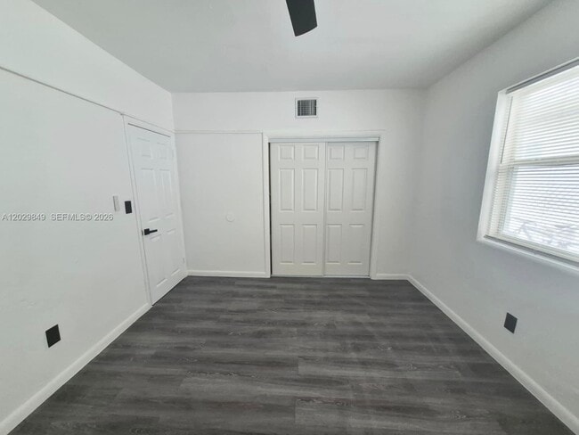 Building Photo - 1239 Marseille Dr