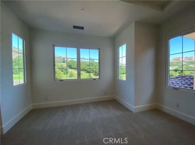 Building Photo - 148 Statura