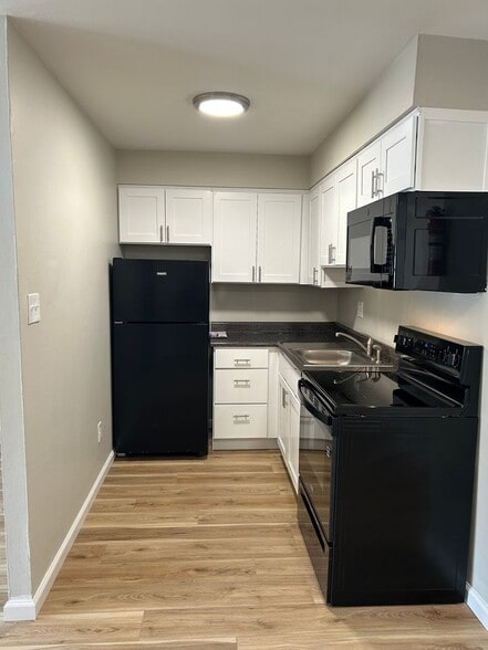 Building Photo - Park Run Apartments