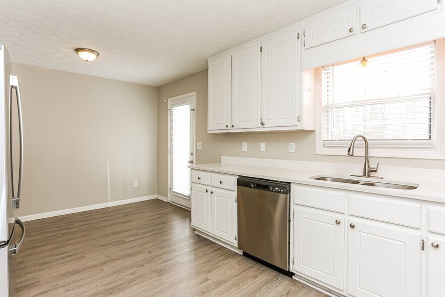 Building Photo - 304 Mary Alice Dr