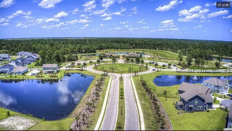 Building Photo - 527 Redleaf Rose Dr