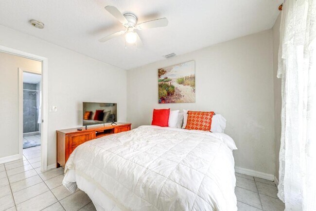 Building Photo - 4815 Bertha St