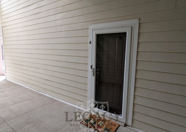 Building Photo - 8045 Bienville Dr