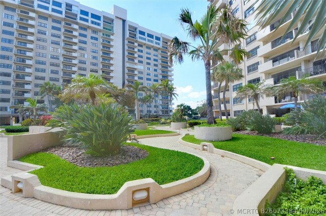 Building Photo - 5100 N Ocean Blvd