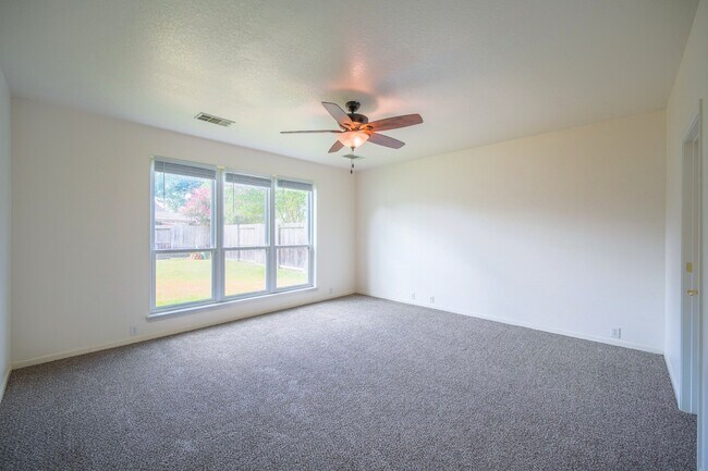 Building Photo - 11606 Canyon Woods Dr