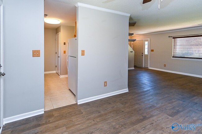 Building Photo - 344 Autumn Ln