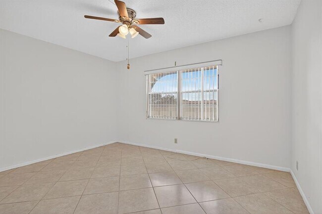 Building Photo - 3204 Portofino Point