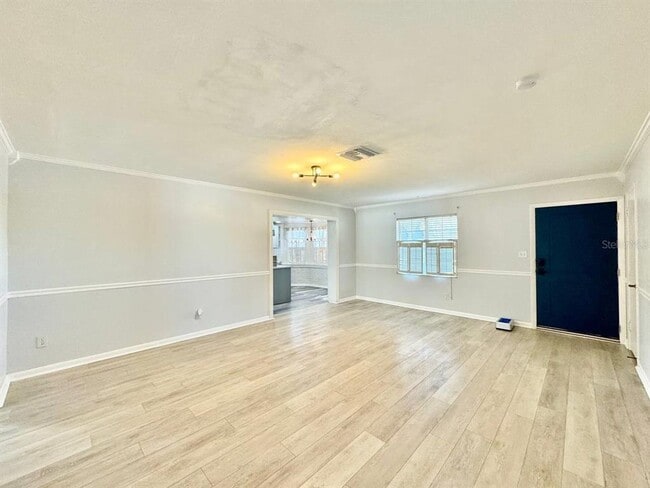 Building Photo - 2703 Westhigh Ave