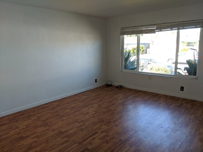 Building Photo - 2654 Olivestone Way