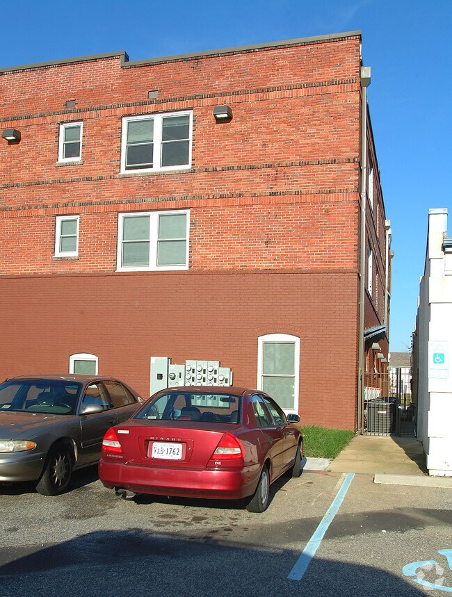 The Lofts at Jefferson 2713 Jefferson Ave Newport News VA 23607