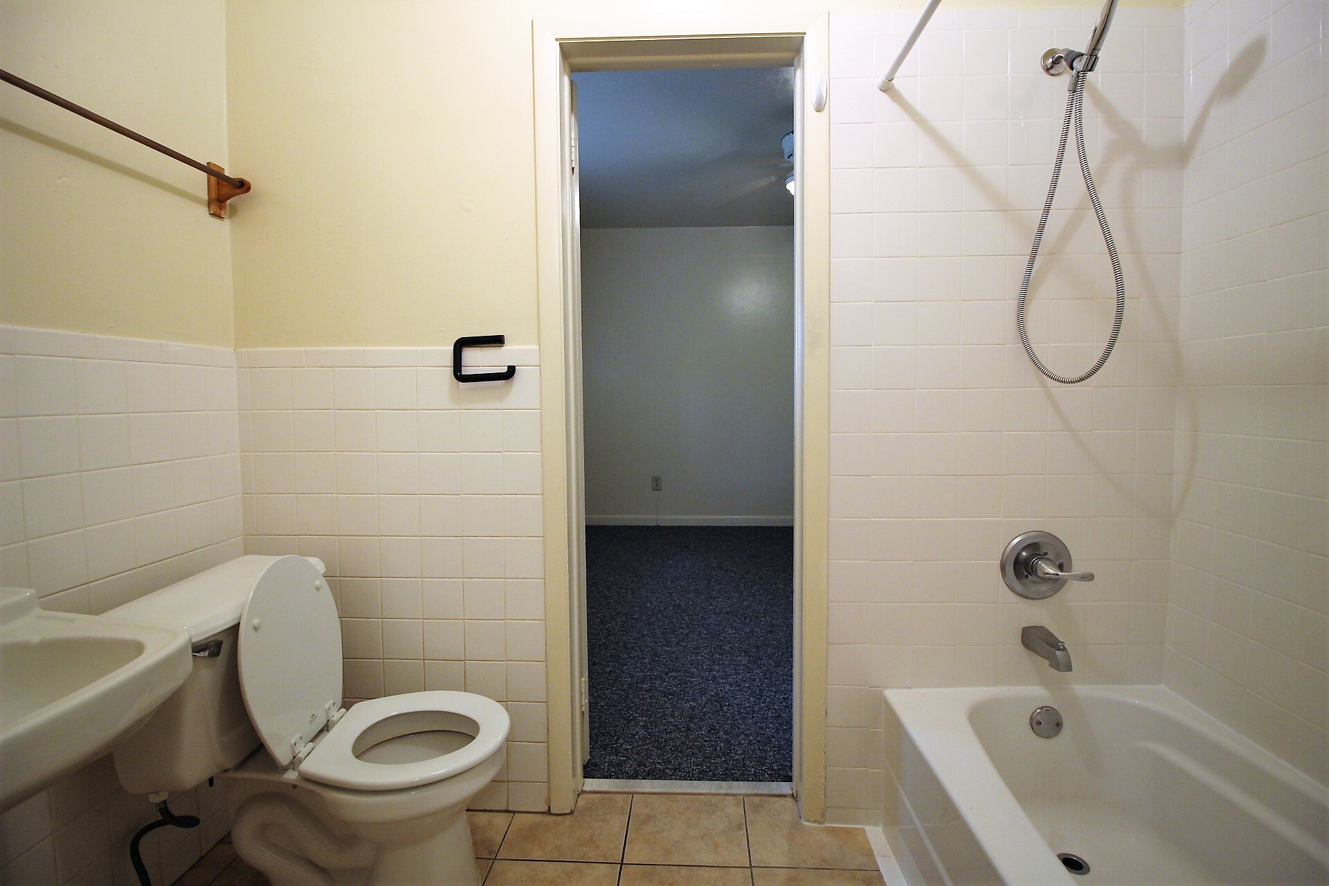 Upstairs Full Bathroom - 21 NW 21st St