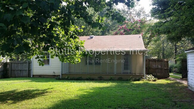 Building Photo - 1544 Sherrod Ave