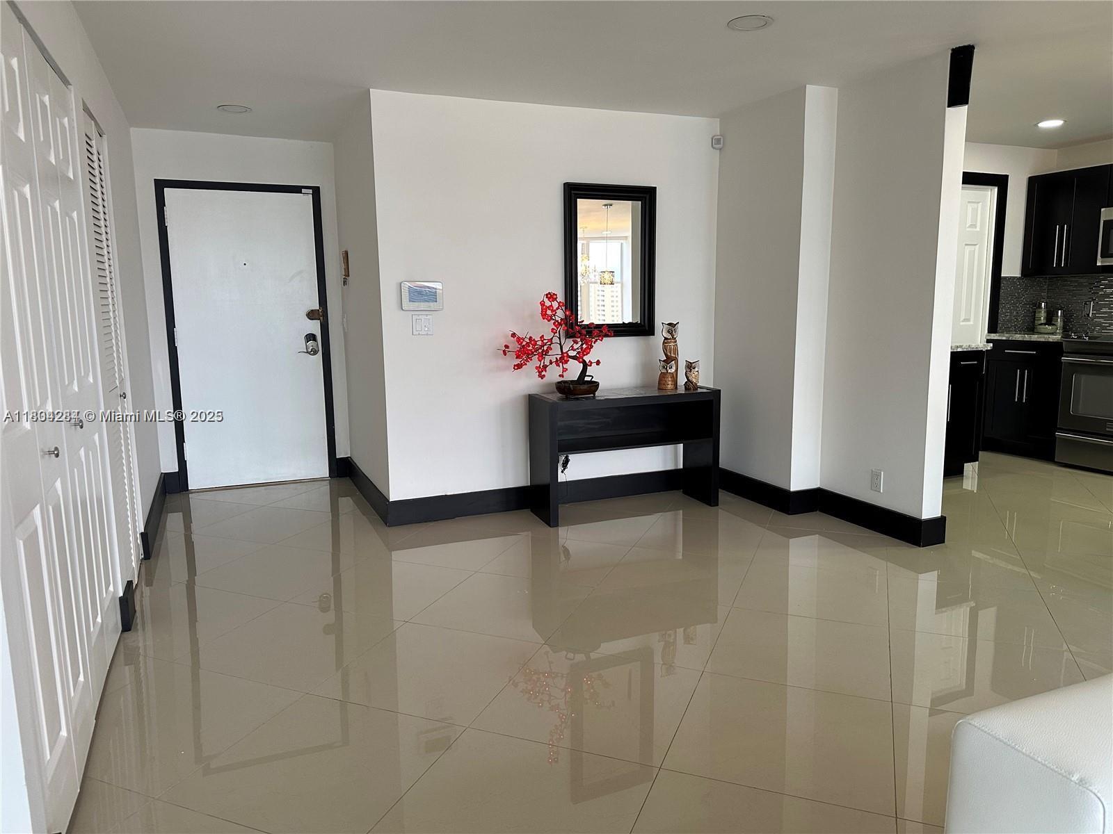 Building Photo - 2017 S Ocean Dr