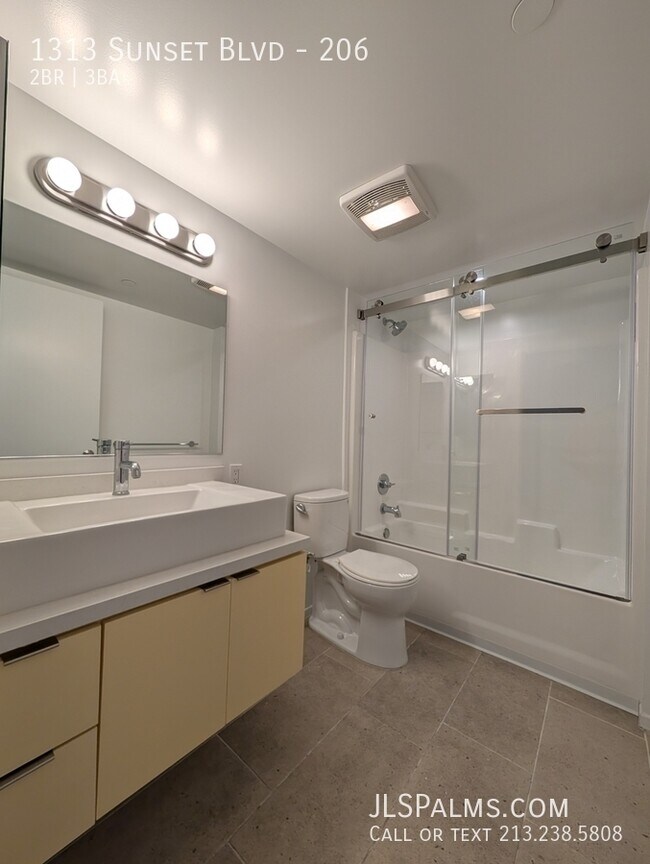 Building Photo - 1313 Sunset Blvd