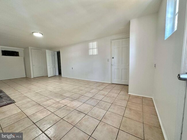 Building Photo - 1208 S Cleveland St