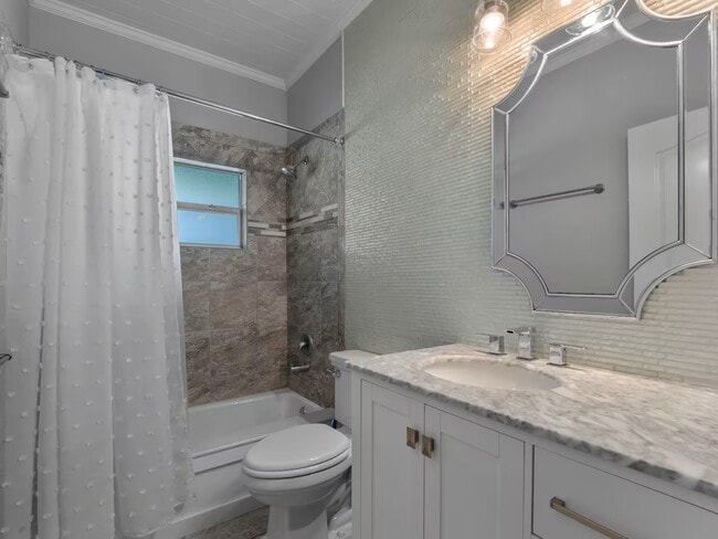 Building Photo - 5660 Deer Path Ln