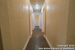 Building Photo - 219 Leonidas Dr