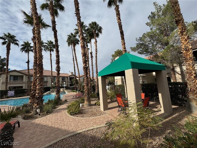 Building Photo - 75 N Valle Verde Dr