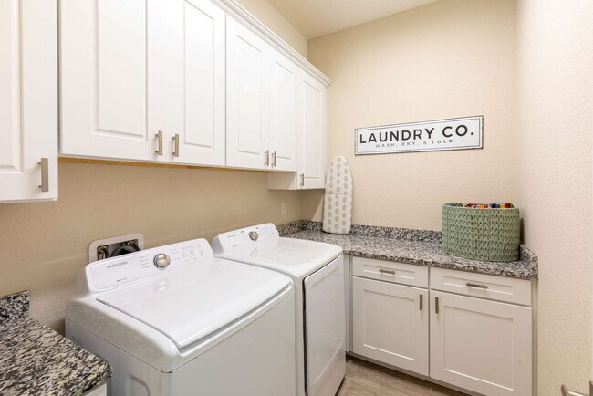 Building Photo - 36 Moody Dr