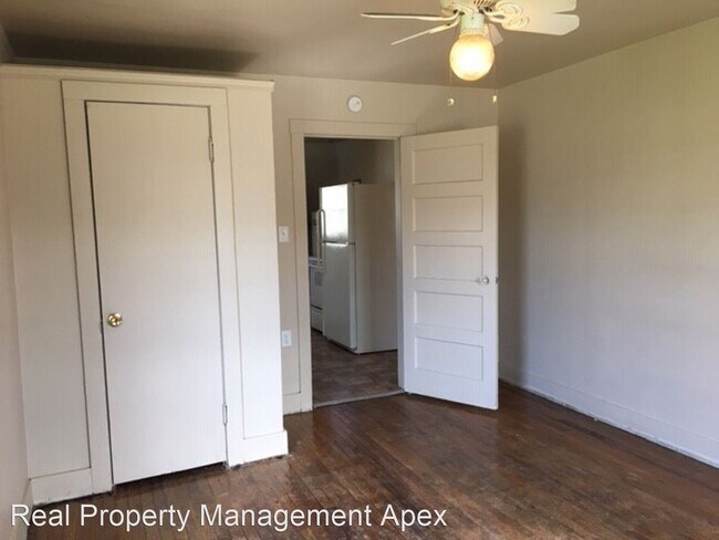 Building Photo - 3 br, 1 bath House - 706 S. Robinson Dr.