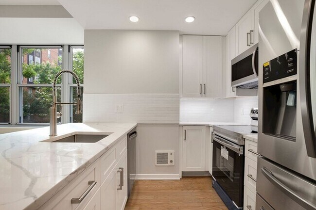Building Photo - 149 Essex St