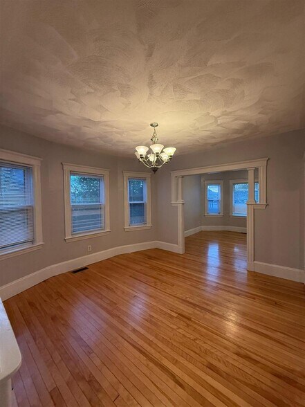 Building Photo - 110 W Quincy St