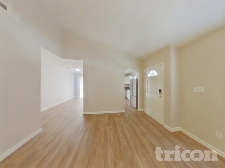 Building Photo - 1903 Duke Adam St