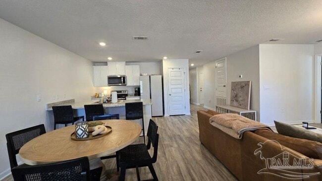 Building Photo - 4433 Tiger Oak Ct