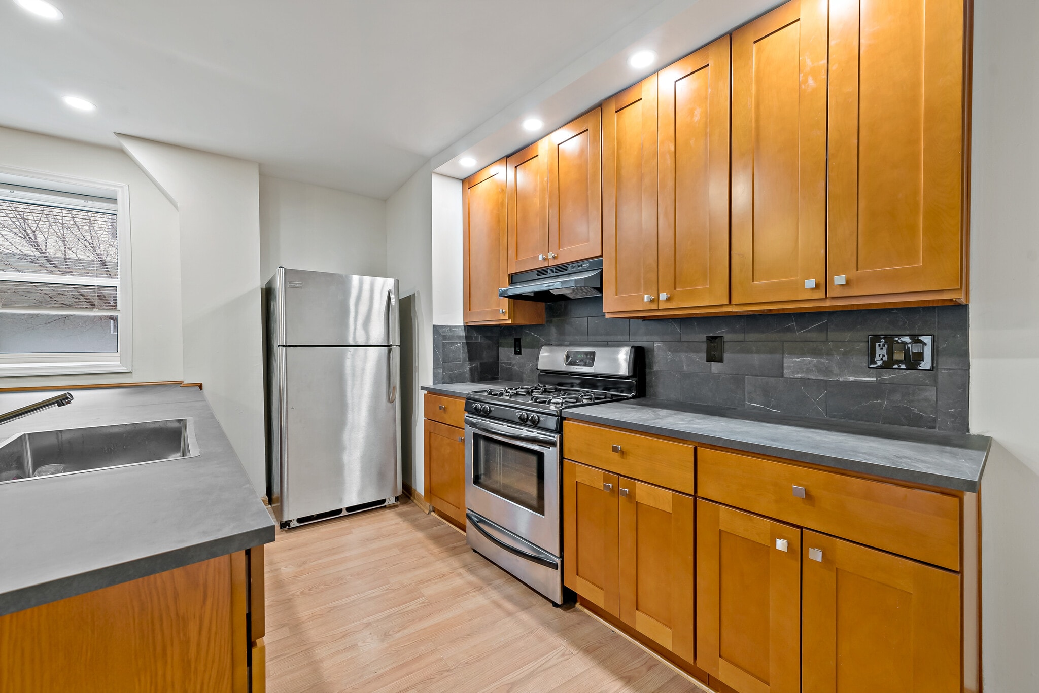 Building Photo - 1332 S 7th St