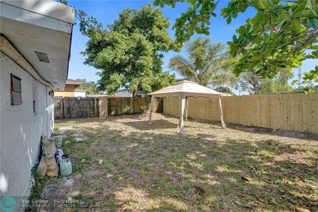 Building Photo - 6128 SW 39th St