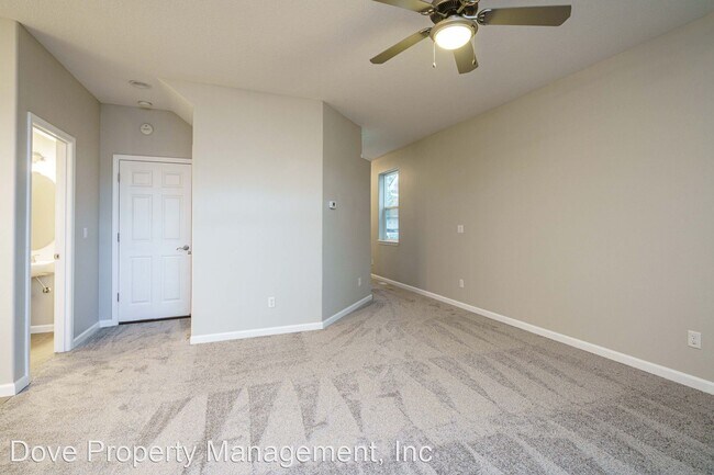 Building Photo - 3 br, 2.5 bath House - 12412 NE 70th Circle