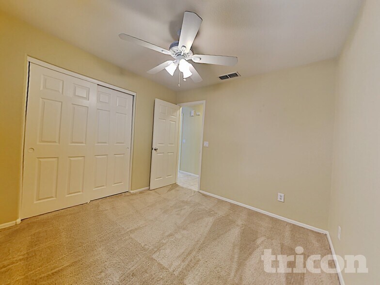 Building Photo - 18071 N 113th Ave