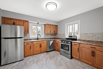 Building Photo - Stunning 3 bedroom home in Penn Hills available April 1st!